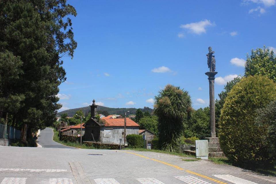 Cruz de Piedra de Lamas de Abade
