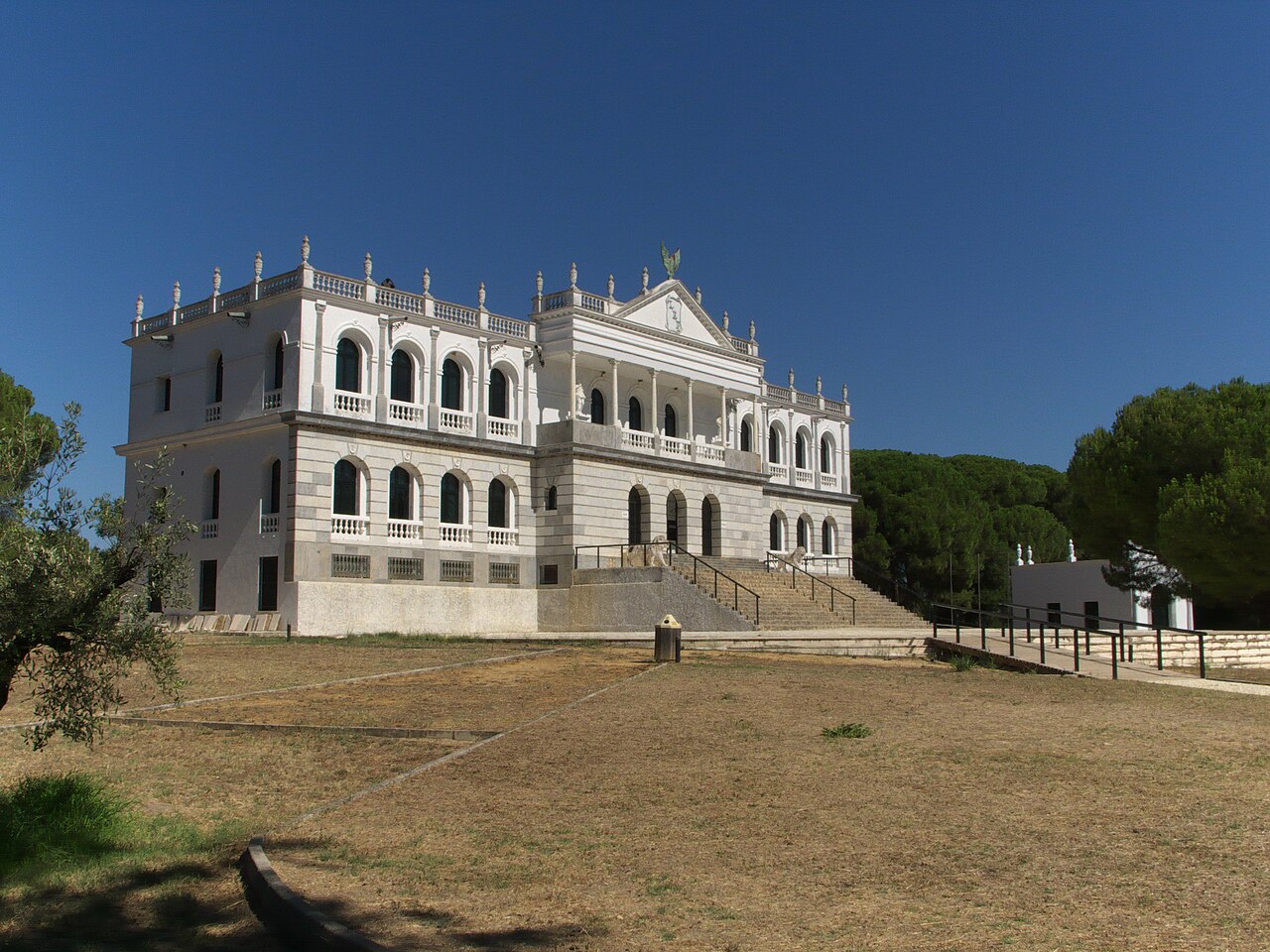 Palacio del Acebrón