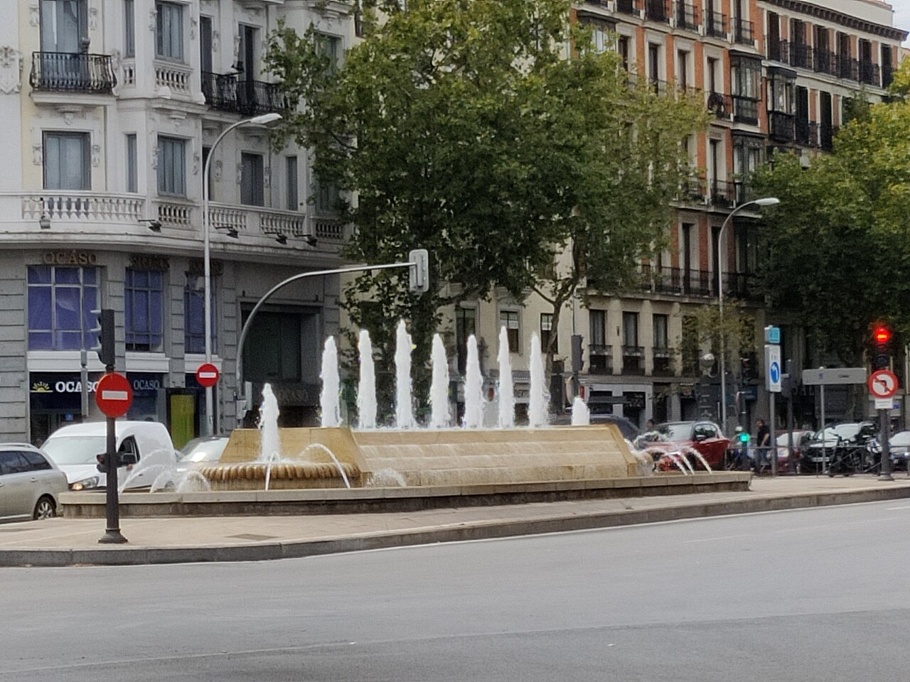 Fuente en la glorieta de Bilbao