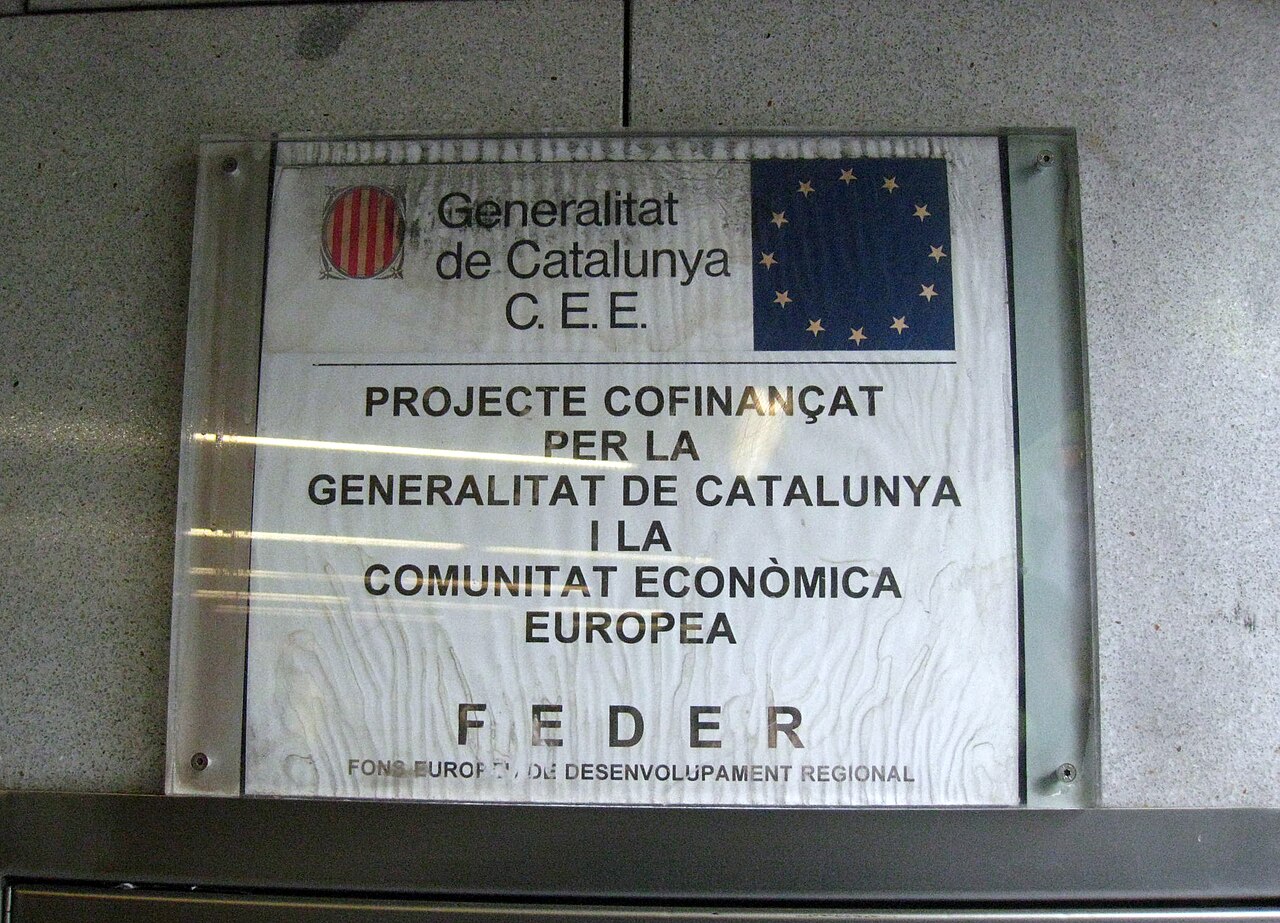 Metro L2 - Estació Universitat (Placa commemorativa)