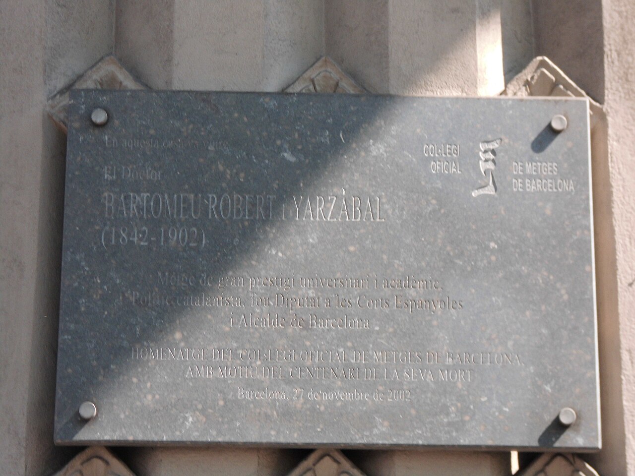 Monumento al Doctor Bartomeu Robert