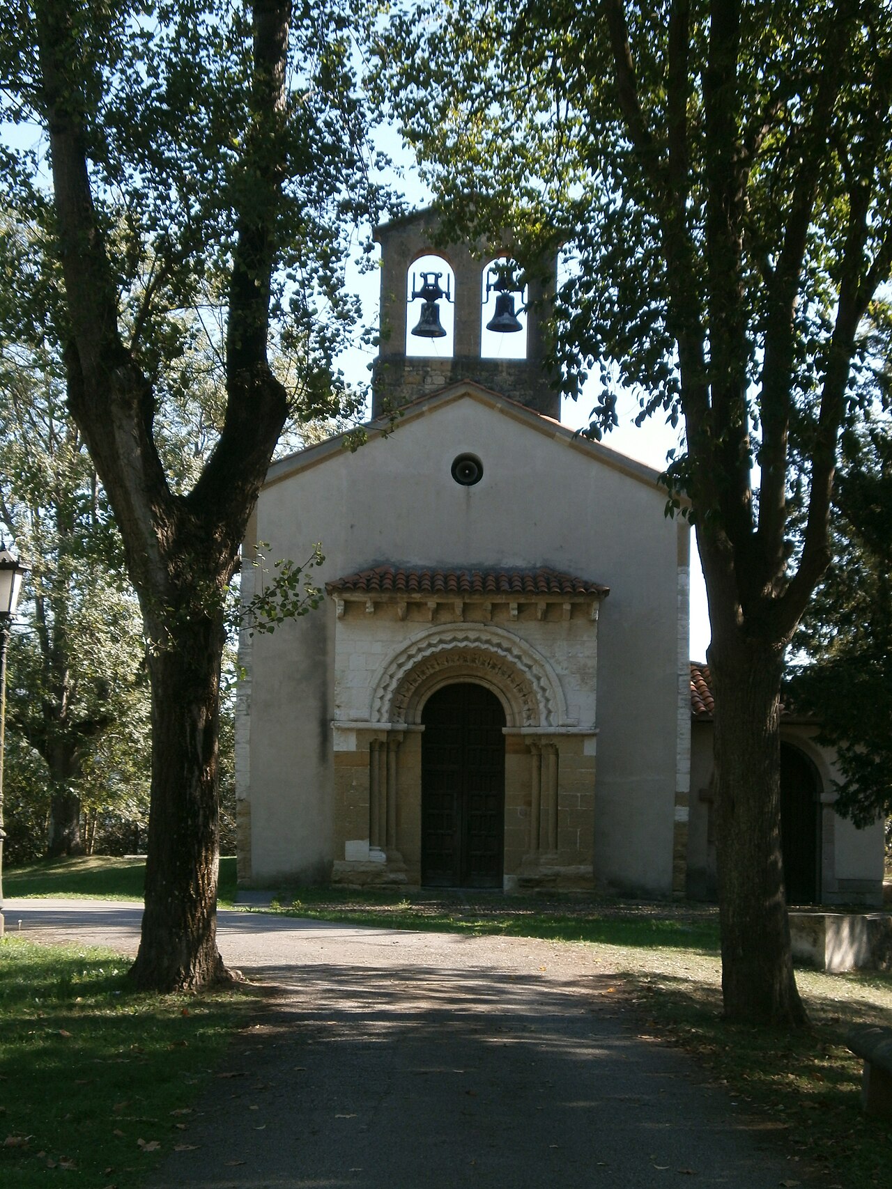 iglesia de San Esteban (Sograndio)