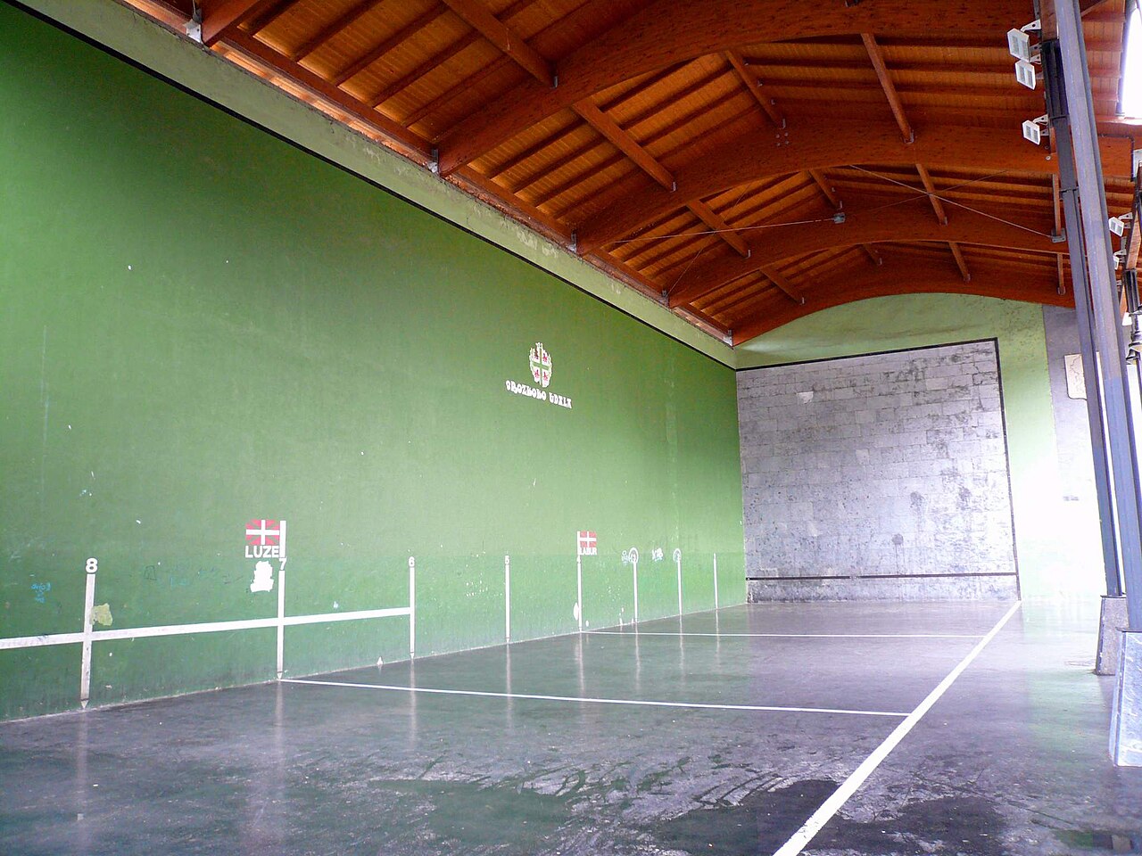 Frontón municipal de Orozco