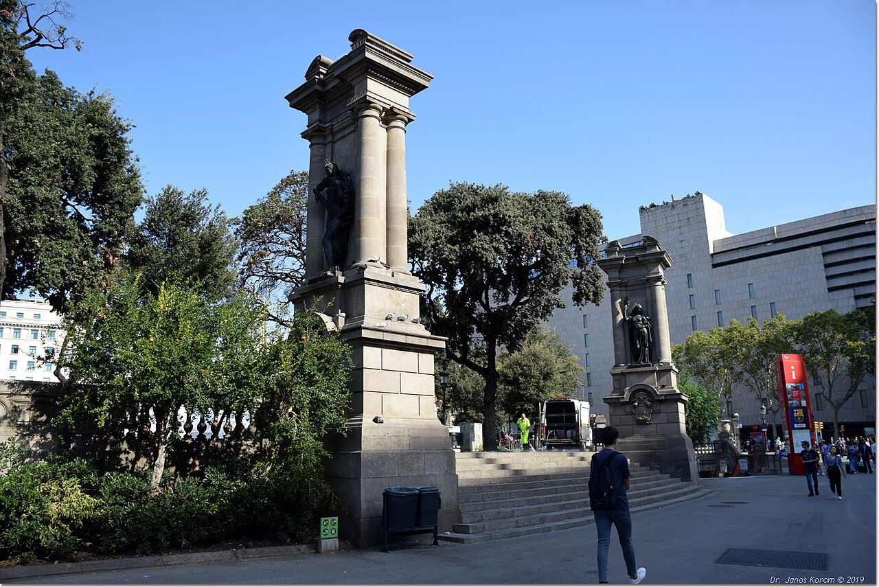 Els sis pilars de pedra