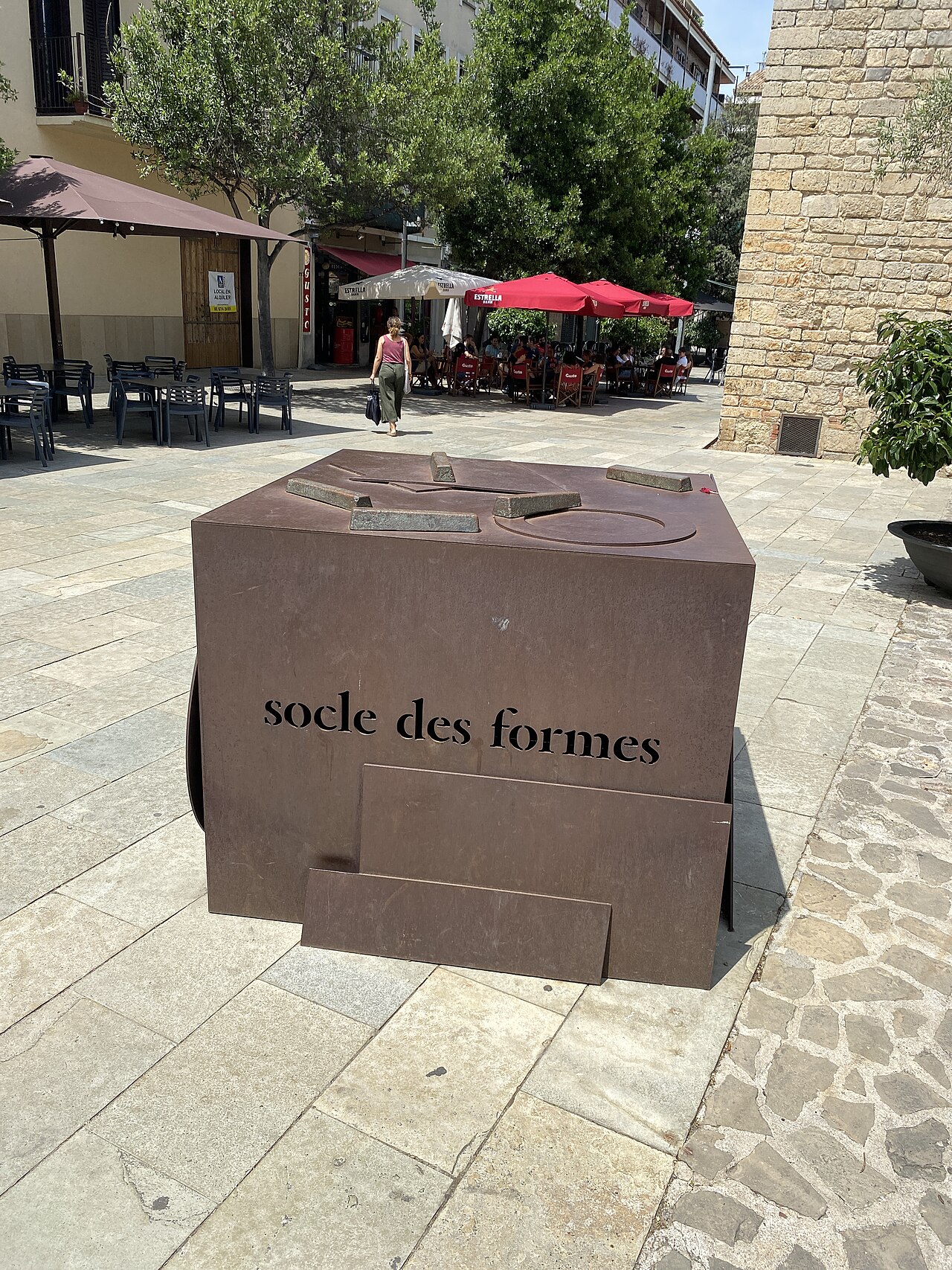 Escultura Socle Des Formes