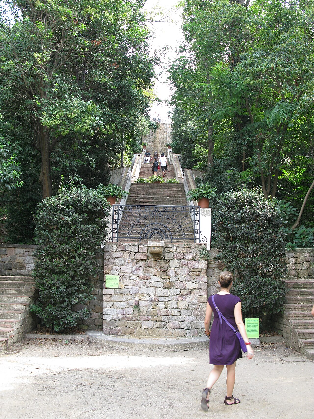 Jardins de Laribal: Escales del Generalife