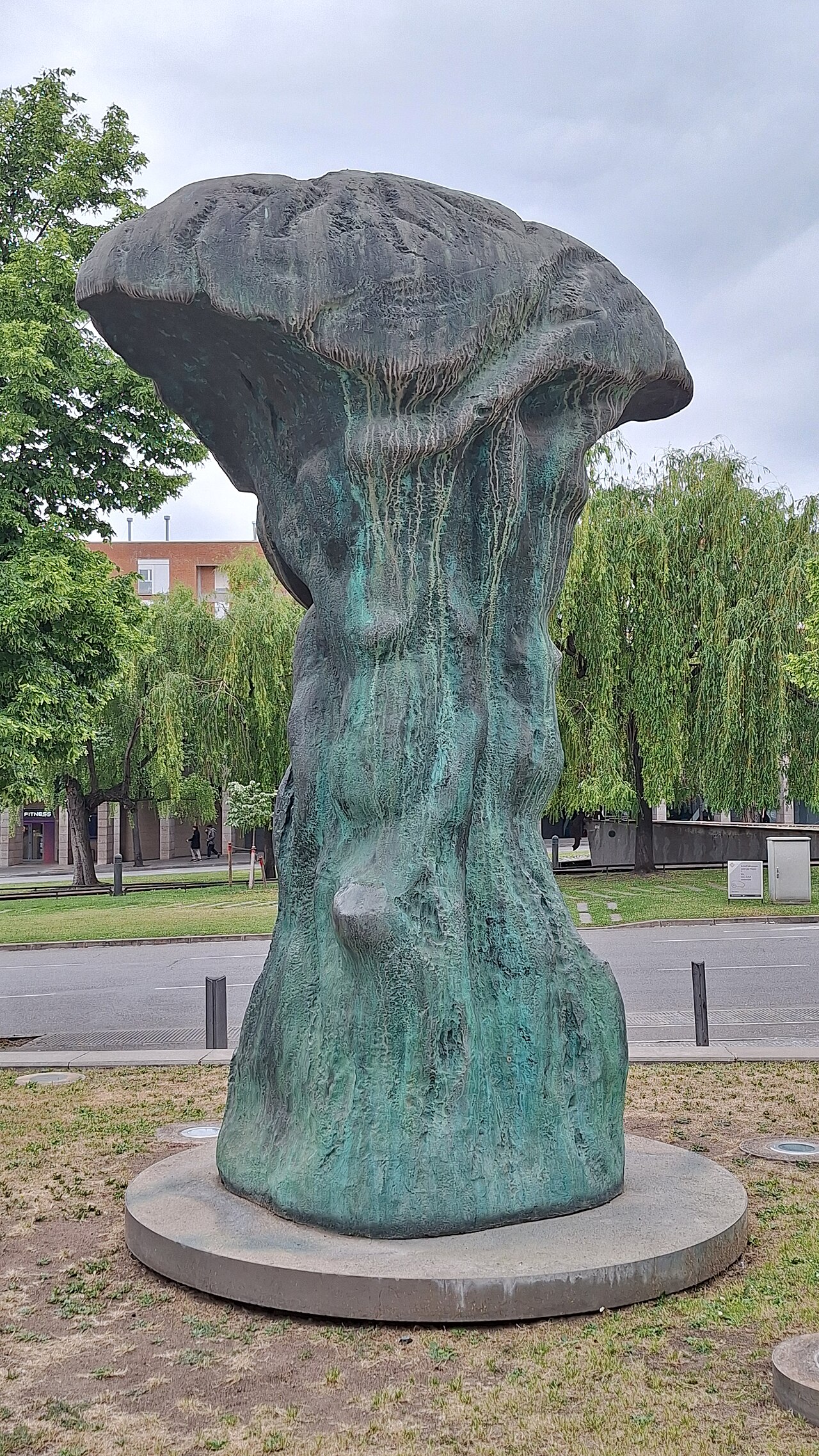 Escultura Gegant del nou mil·leni
