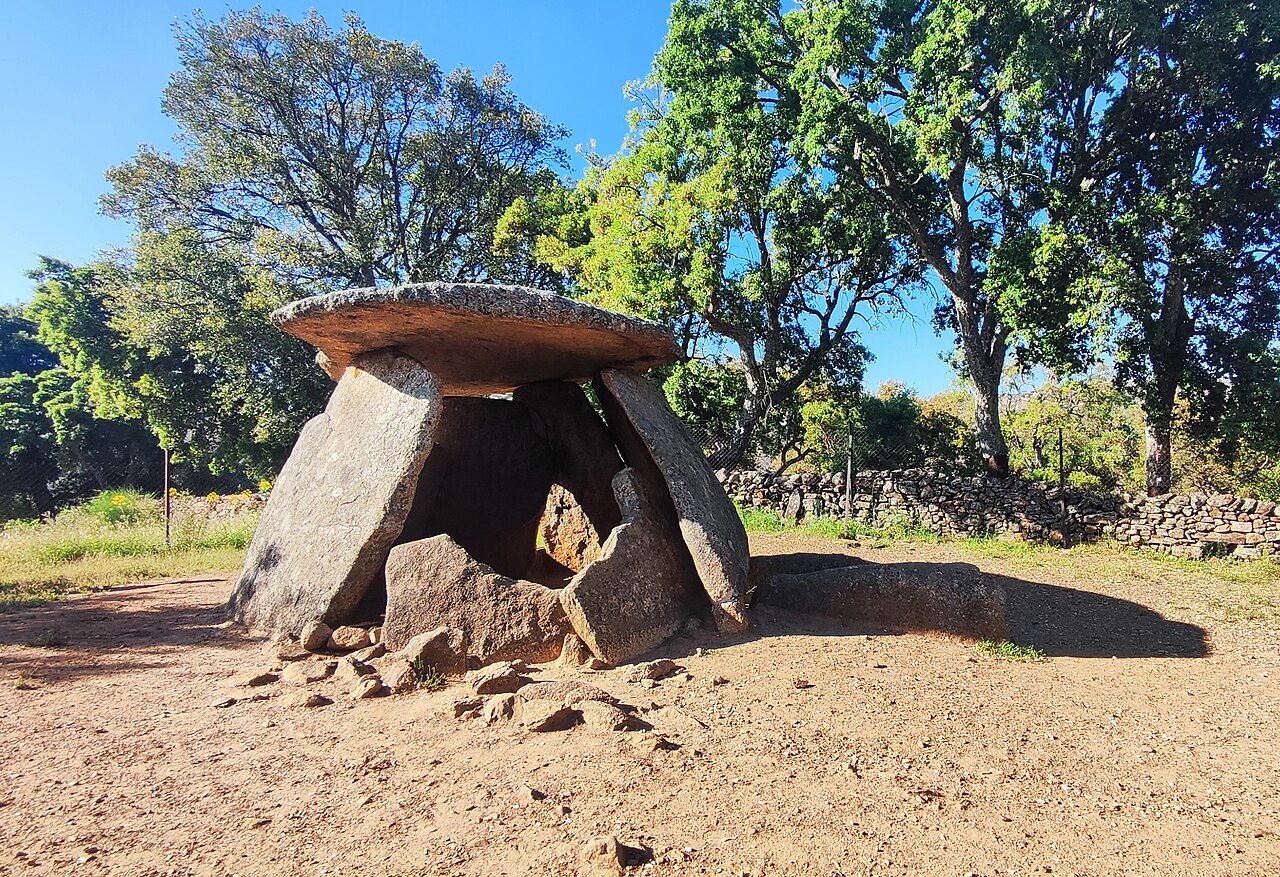 Dolmen El Mellizo