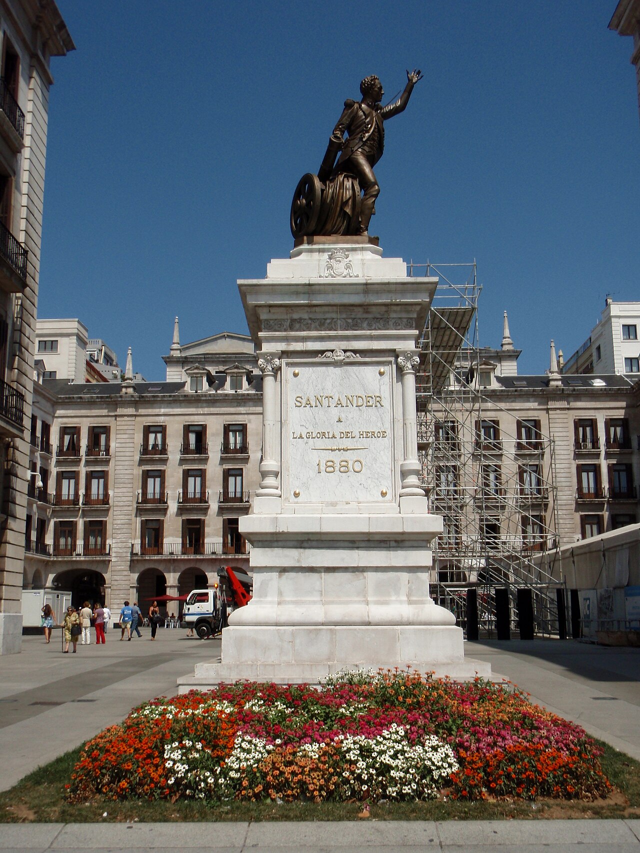 Estatua de Pedro Velarde