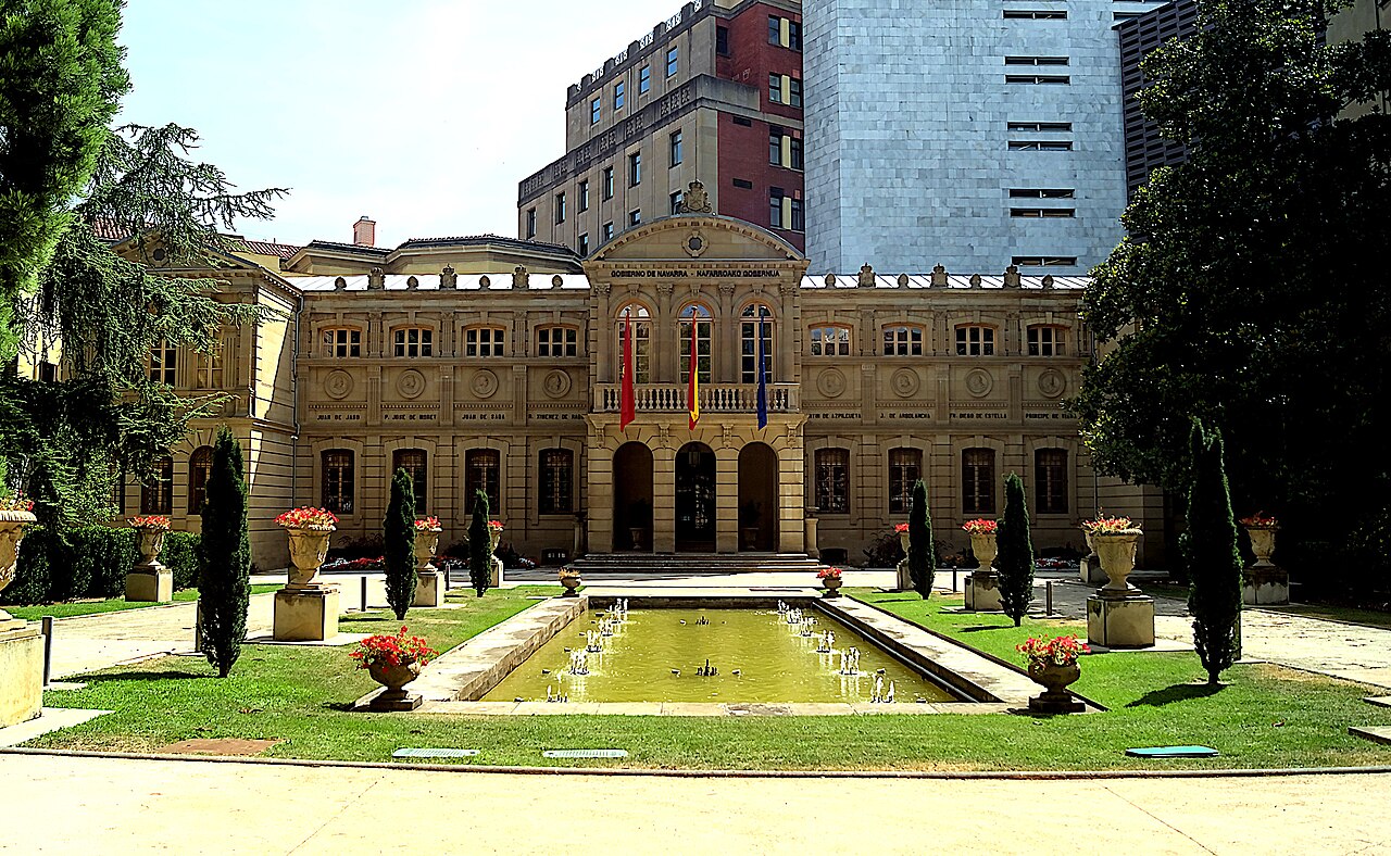 Edificio del Archivo General de Navarra (antiguo)