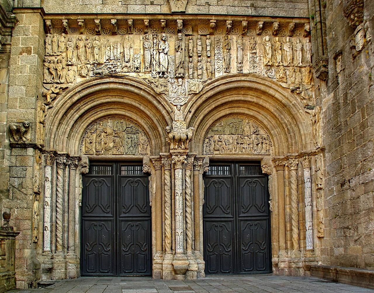 Fachada de las Platerías
