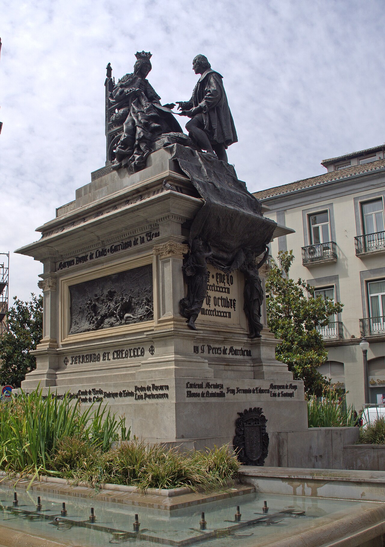 monumento a Isabel la Católica y Cristóbal Colón