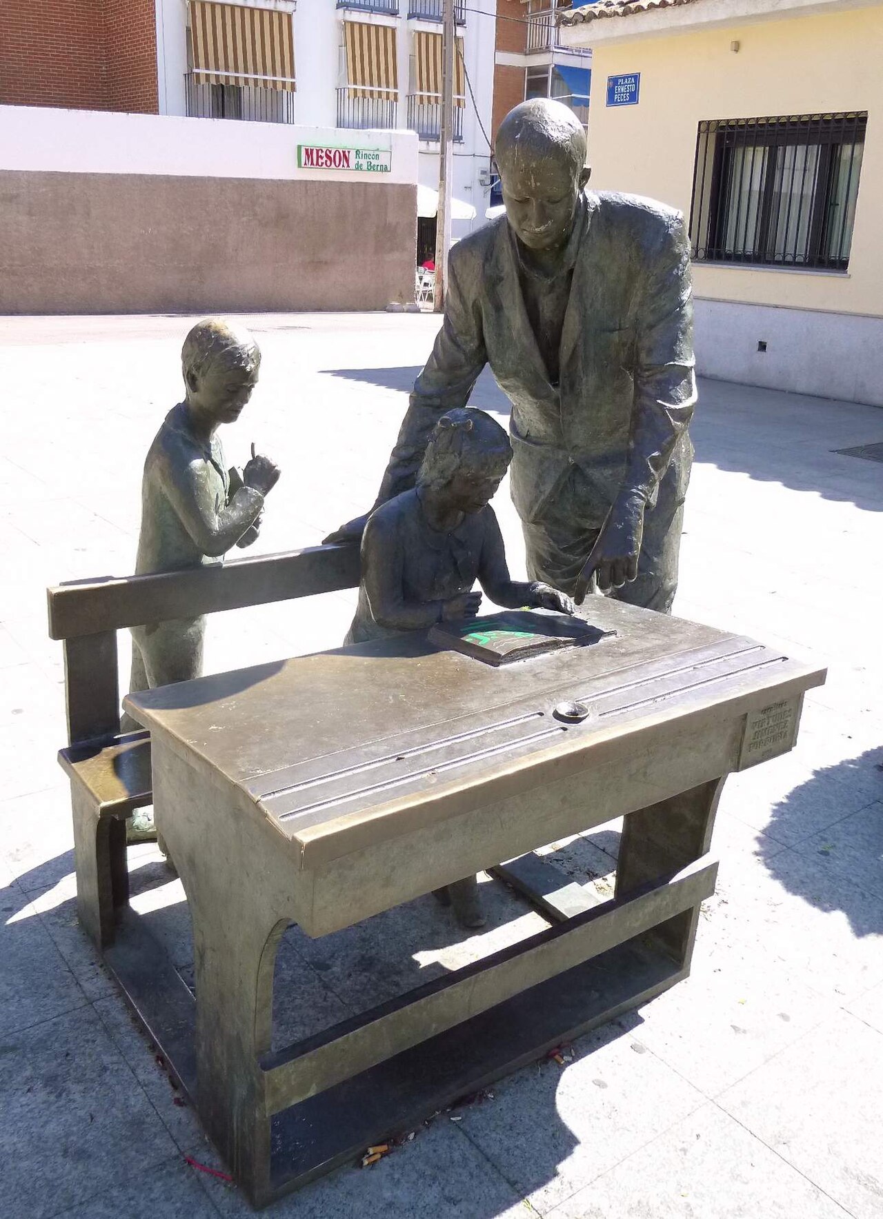 Monumento al Maestro