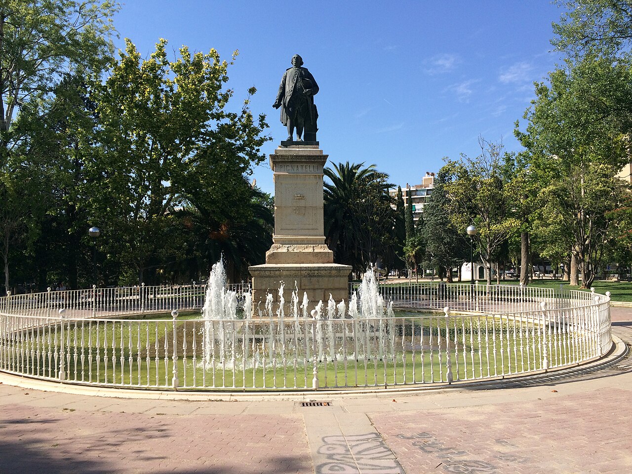 monumento a Ramón Pignatelli