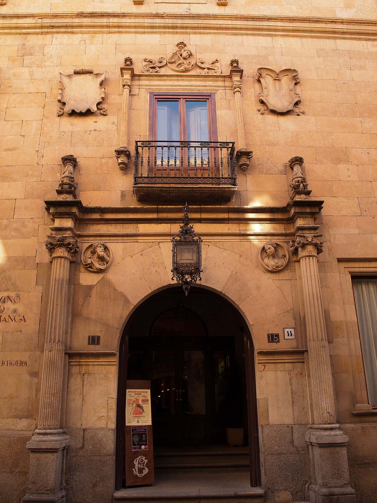 Fachadas del Palacio de Figueroa