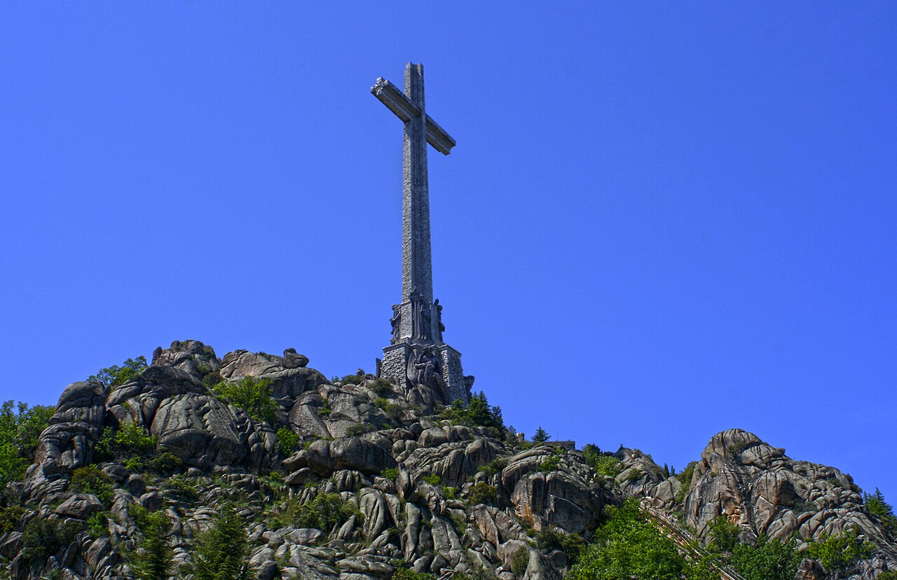 Cruz del Valle de Cuelgamuros