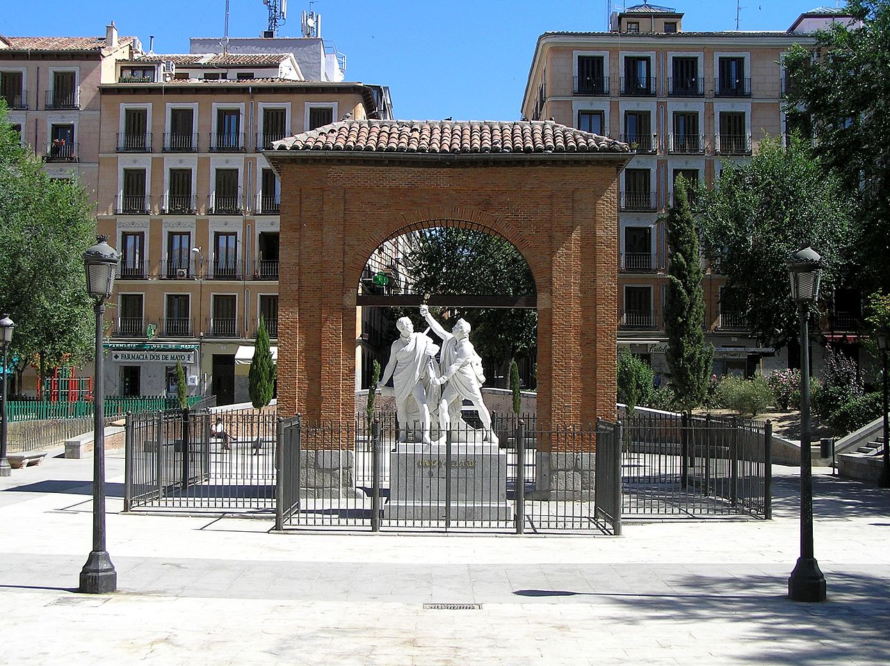Daoiz y Velarde y Arco de Monteleón