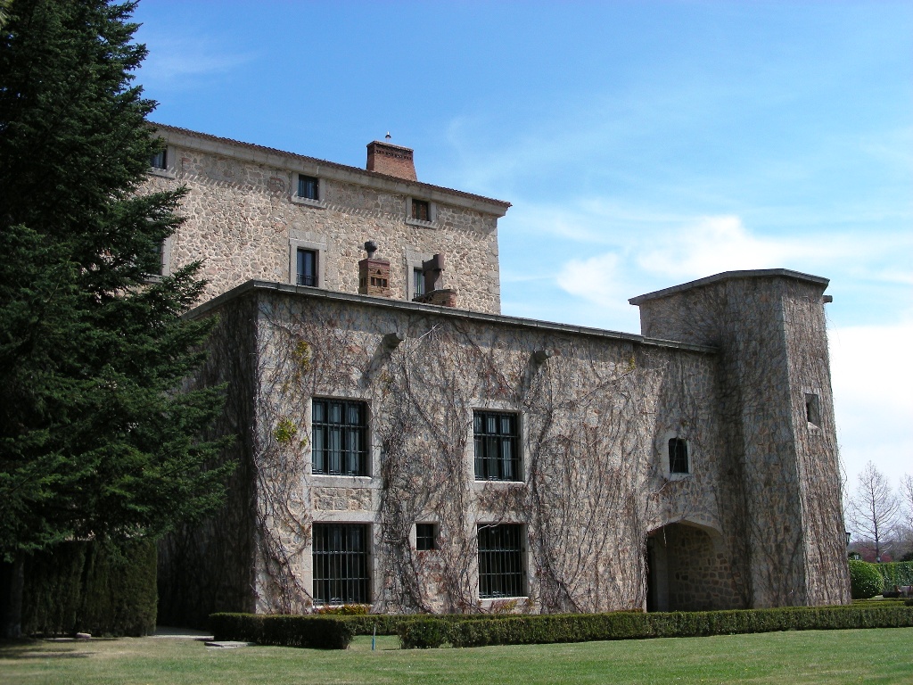 Casa-fuerte de El Campillo (El Escorial)