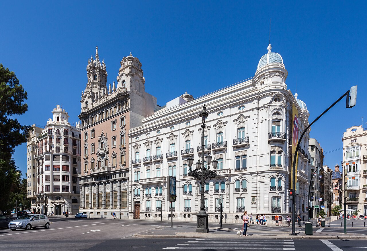 Edificio del Centro Cultural Bancaja