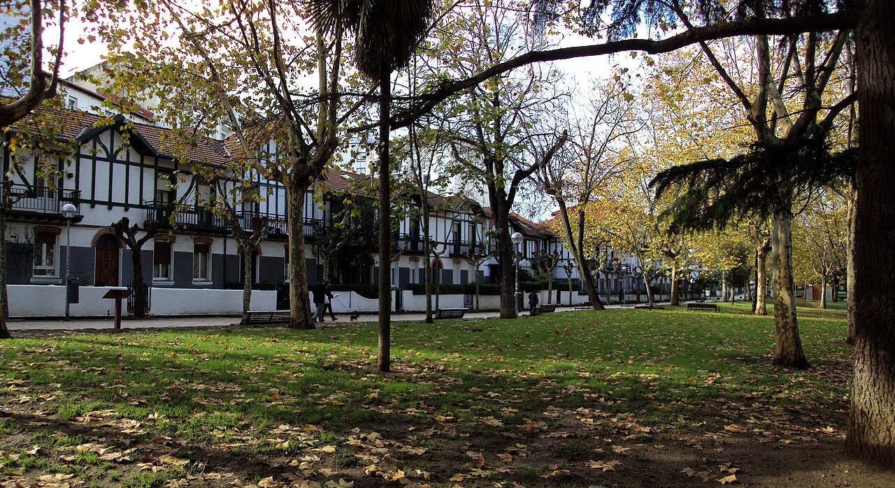 Casas De A.H.V.