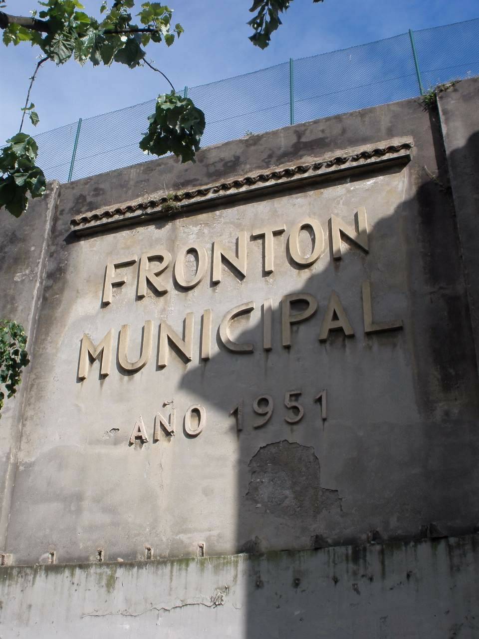 Frontón De Los Tilos