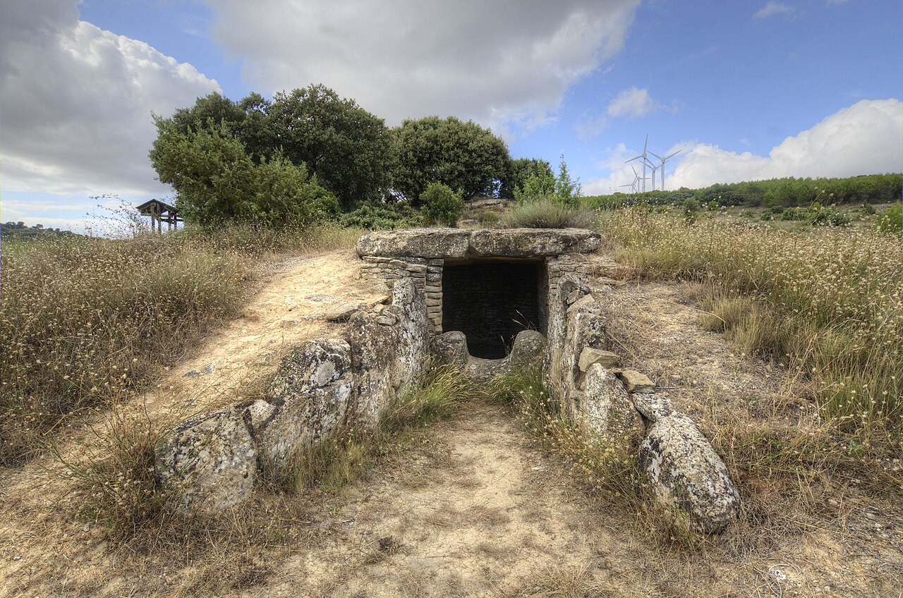 Hipogeo de Longar