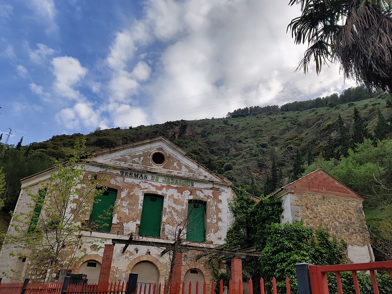Balneario y jardines de Jabalcuz